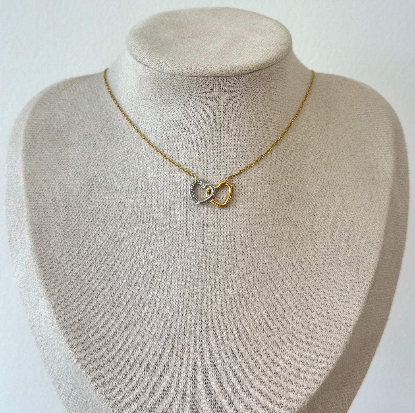 COLLAR CORAZÓN BICOLOR