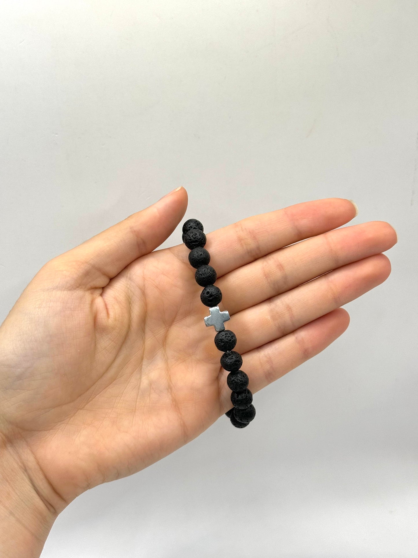 PULSERA BOLITAS DIJE CRUZ