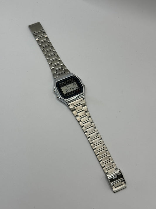 RELOJ CASIO RETRO PLATEADO