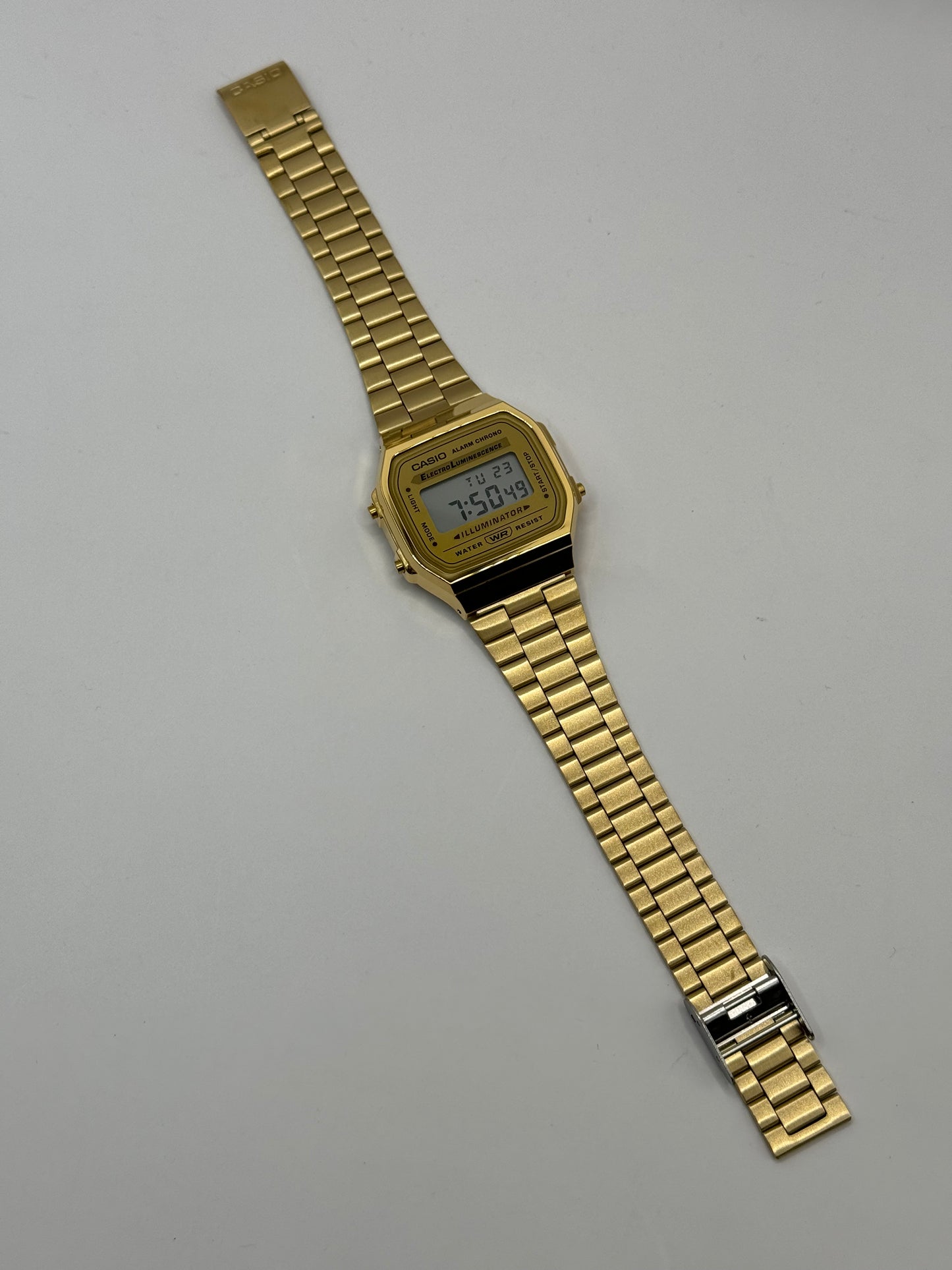 RELOJ CASIO ILUMINATOR DORADO