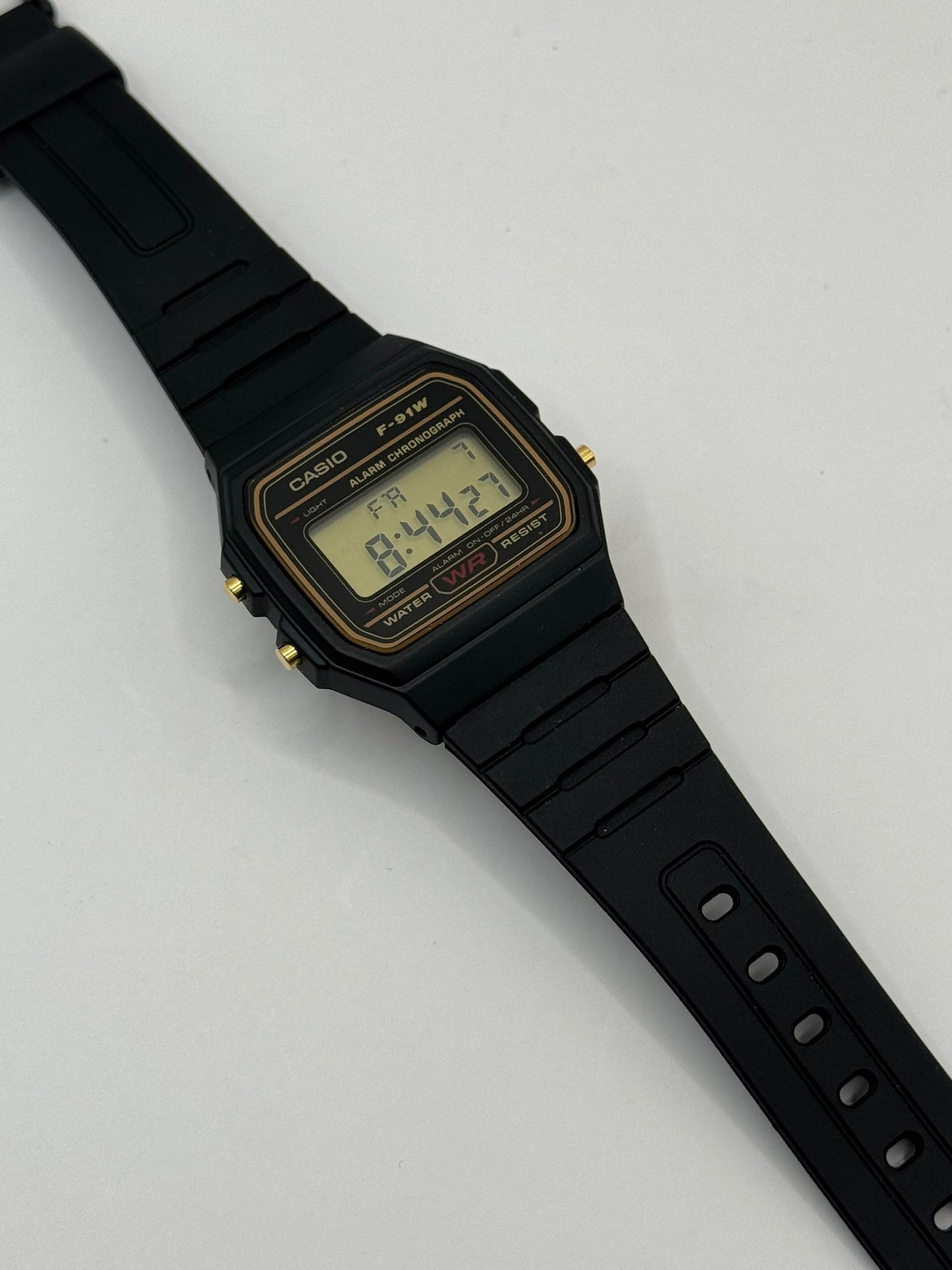 RELOJ CASIO RETRO RESINA
