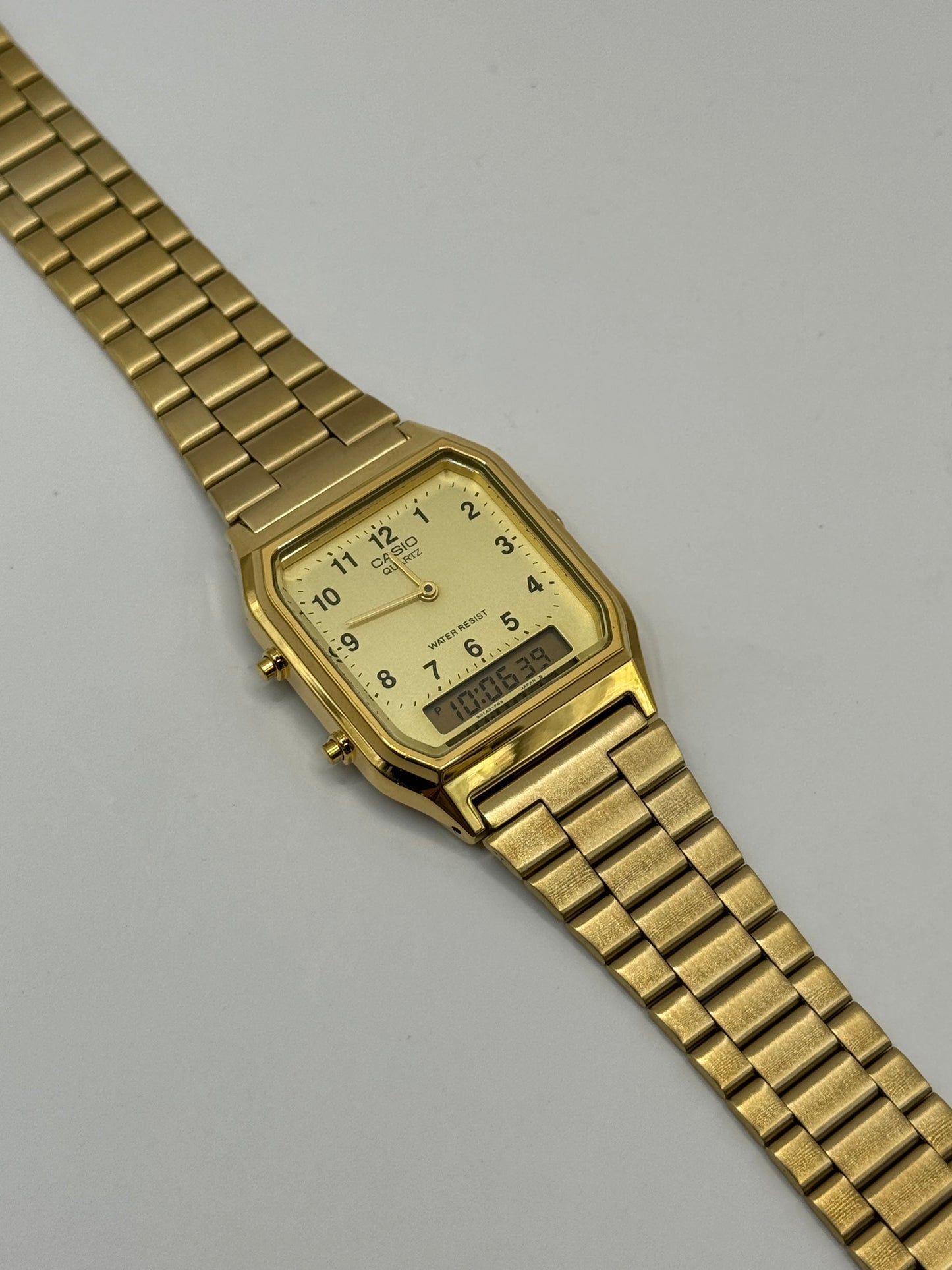 RELOJ CASIO AD DORADO