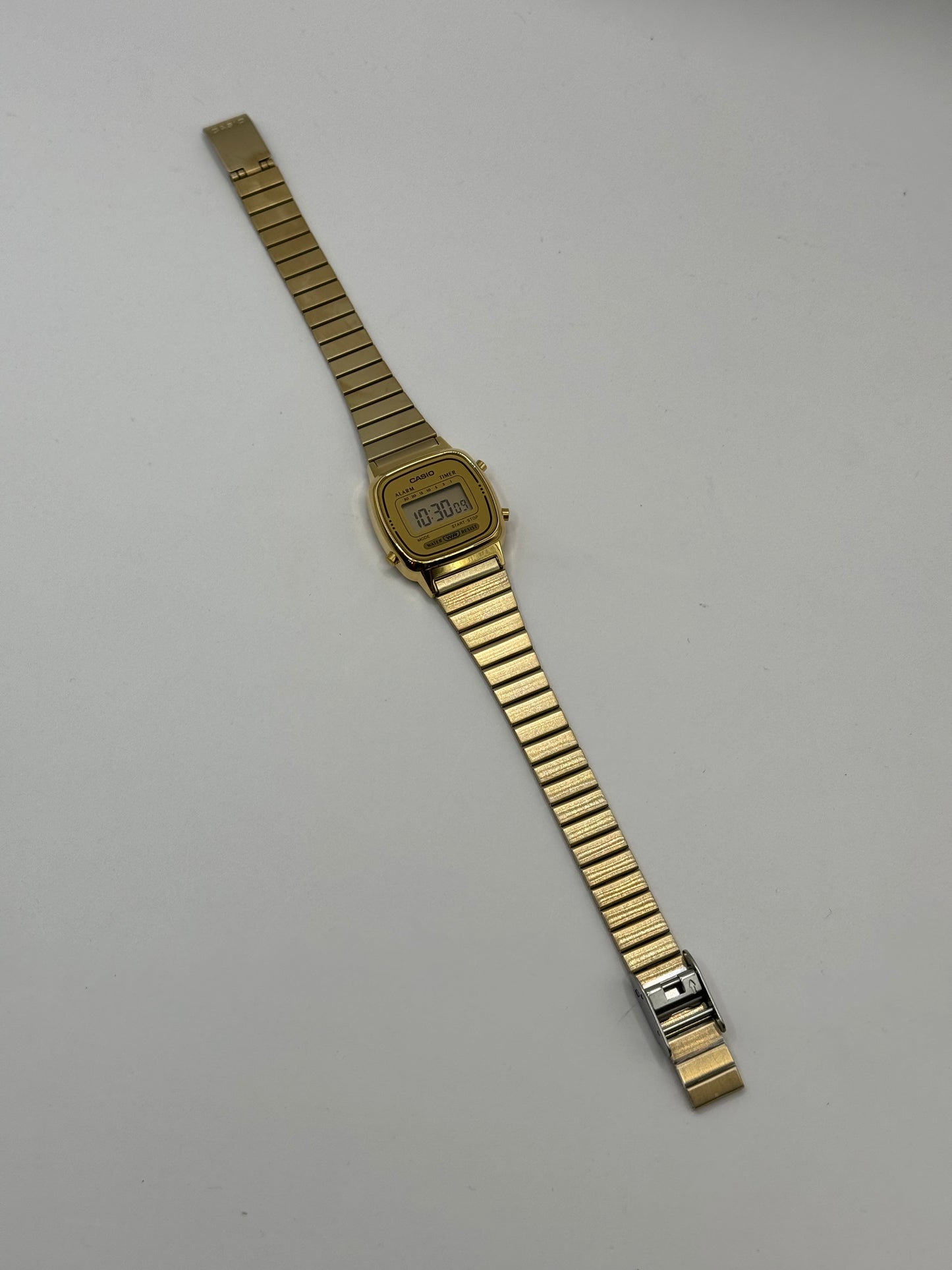 RELOJ CASIO MINI DORADO/DORADO