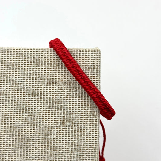 PULSERA ROJA TEJIDA