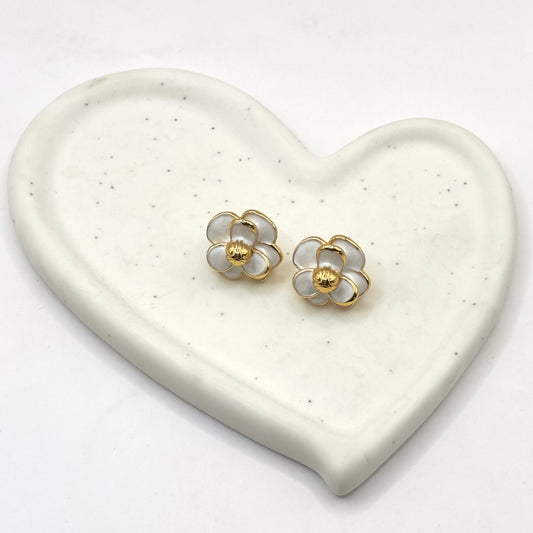 ARETE FLOR MINI BLANCA