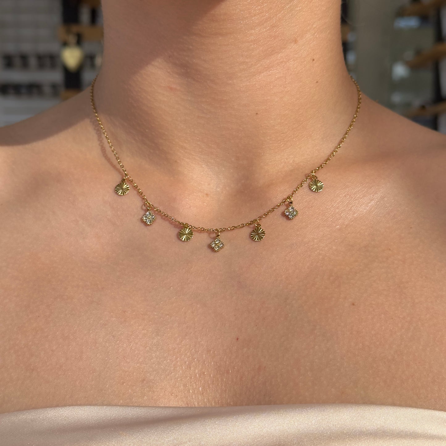 COLLAR DIJES COLGANTES
