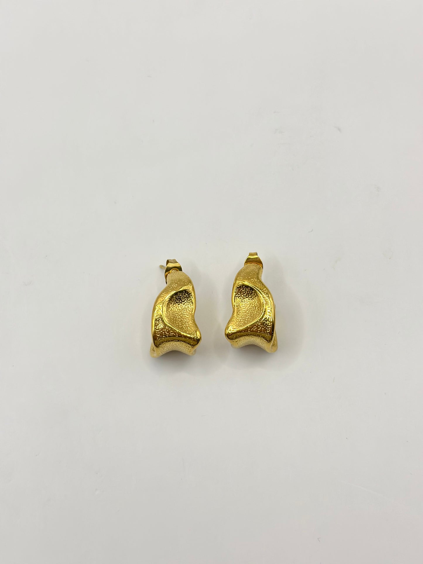 ARETE DE BOTON DORADO