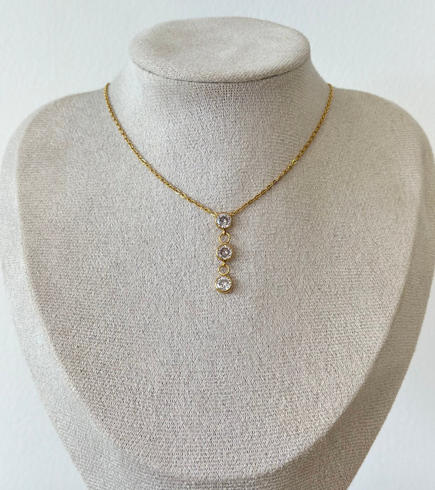 COLLAR TRES BRILLANTES