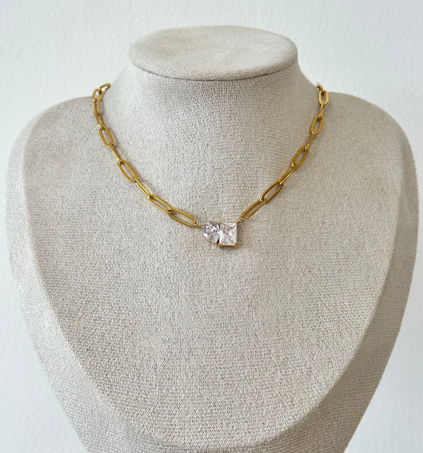 COLLAR ESLABONES + DIJES BRILLANTES