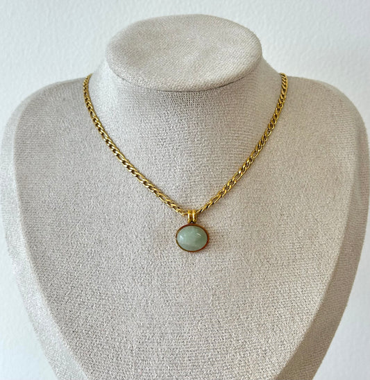 COLLAR DIJE OVALADO VERDE CLARO